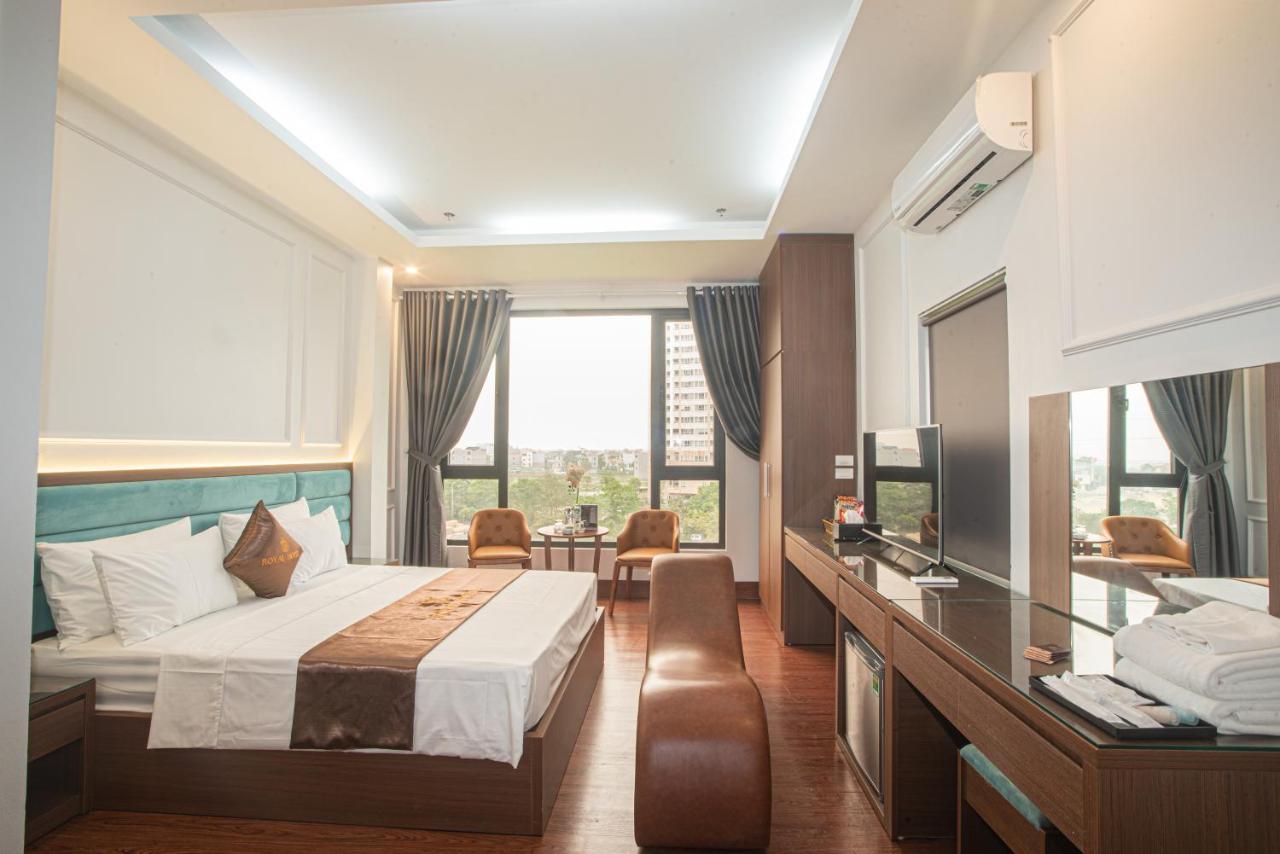 Royal & Khách sạn Hà Nội