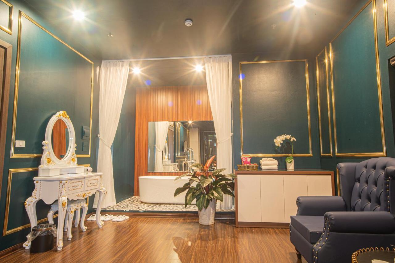 Khách sạn Royal & 3*